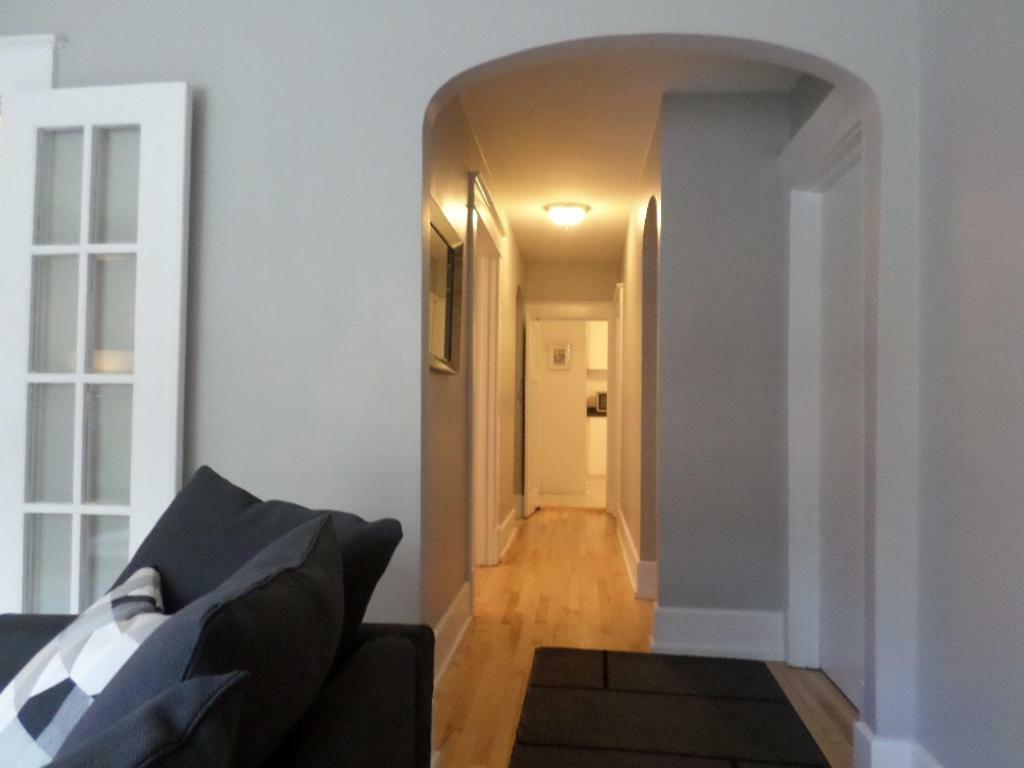 Beautiful, Clean, Quiet 2 Br-In Downtown Ottawa. Parking, Wifi And Netflix Included Apartment Luaran gambar